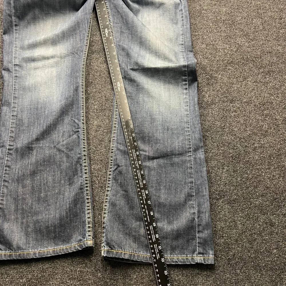 Levis levi 527